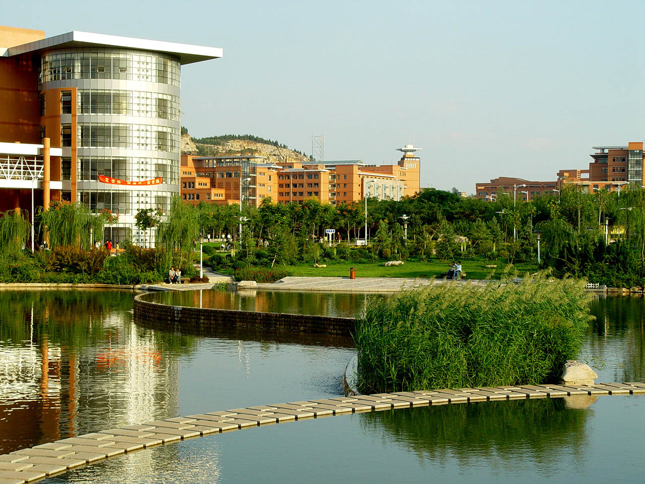 290分能上什么大学,高考290分左右文科理科能上的大学