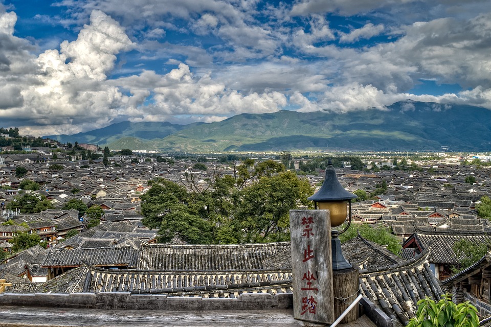 关于景色的优美段落_高中写作素材